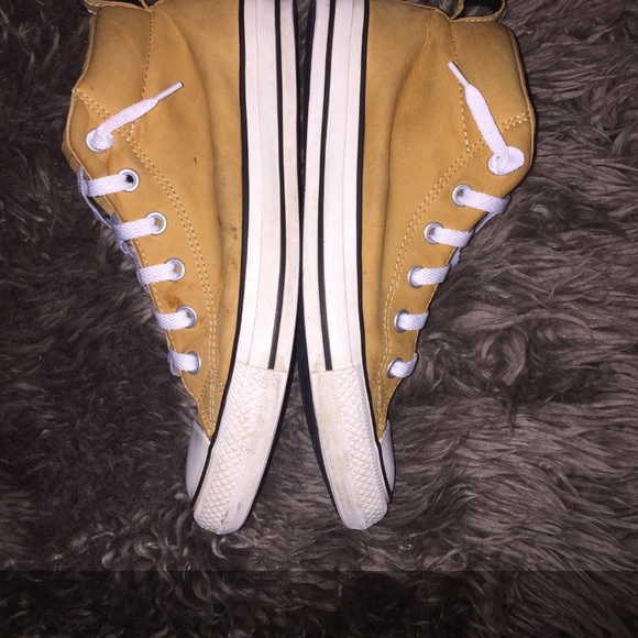 Men’s mustard yellow converse shoes size 7 - Picture 4 of 7
